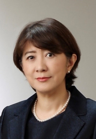 特命全権大使　吉田晶子